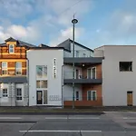 East Village Modern Penthouse Apartment In Belfast