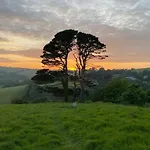 Ramble & Rye - The Nest
