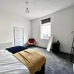 Devon-2 Bdrm Sleeps 4 Great For Contractors