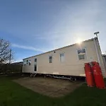 Jay 28, California Cliffs, Parkdean, Sleeps Eight, Free Wi-Fi, Pet Friendly, Bed Linen And Towels Included