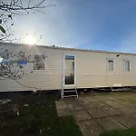 Jay 28, California Cliffs, Parkdean, Sleeps Eight, Free Wi-Fi, Pet Friendly, Bed Linen And Towels Included