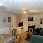Brantham Cottage, Sheringham - Short Breaks Available All Year