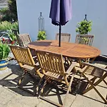 Brookside Guest House & Mini Spa