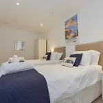 10 Cove View
