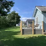 Skylark At The Bay Filey, Sleeps 5, 2 Dogs Welcome For Free Too