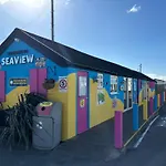 Seaview 190 - Ingoldmells - Pet Friendly, Wifi, Bed Linen - Close To Beach And Fantasy Island - Meadow Lakes Caravan & Lodge Hire