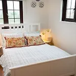 Fabulous 3-Bedroom Home Across St Michaels Mount