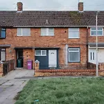 Large 3 Bedroom Liverpool Free Parking