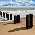 Back Pier Cottage