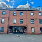 Cozy & Stylish Apt, Parking & Near City Centre