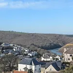 Peaceful Home In Looe With Stunning Views