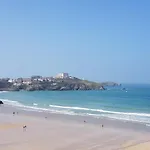 Shorebreak Apartments