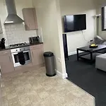 Stylish 2Br Apt With City Views Near Belfast Centre