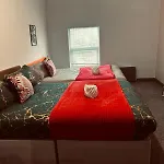 Cozy Large Sized 4 Bedroom Flat