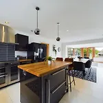 Crosslands House
