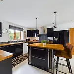 Crosslands House