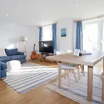 Apartment 6