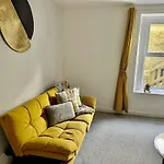 252 North Road West