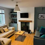 Sunshine Cottage