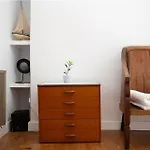 Seaview-2Br-Sleeps5-Cottage-Fastwifi-Woodburner