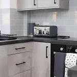 Stylish 3-Bed Home-Liverpool