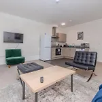 Spacious 2 Bedroom Flat Next To Brighton Beach Sleep 6 Guests Rft