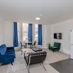 Spacious 2 Bedroom Flat Next To Brighton Beach Sleep 6 Guests Rft