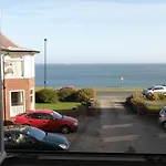 Seaview Large Flat Ideal For Two Families