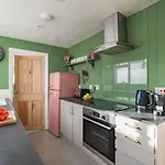 Fern Cottage By Keepers Cottages