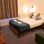 Victorin House - All Rooms Are En-Suite