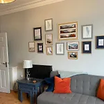 Beautiful First Floor Apartment - 4 Orme Rise, Llandudno
