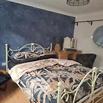 Driftmark Beachfront Location Aberavon Beach Sea Views Large Driveway Parking Private Site Fibre Optic Wi Fi