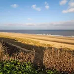 Luxury Caravan Boasting Sea Views Of Scratby Beach In Norfolk Ref 50009Oc