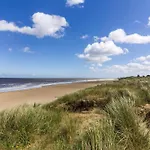 Brilliant Caravan For Hire At Caister Haven Holiday Park In Norfolk Ref 30011H