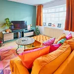 Host & Stay - Kemp Street II