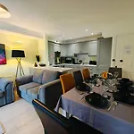 4Br Modern Ormeau House
