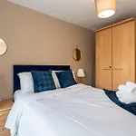 Slane Stay, Belfast