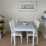 Lovely Seafront 2 Bedroom Apartment 4