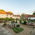 Horseshoe Cottage