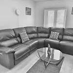 2 Bed City Centre Apt, Free Parking - Albert Clock, Customs House