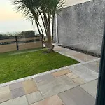 Luxury 2 Bedroom Appartment With Sea Garden View