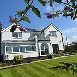 The Headlands Polzeath Holiday Home, Comfortable, Bright And Cosy