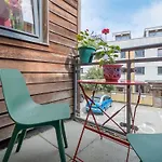 Host & Stay - Kingscote Townhouse