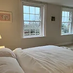 Stylish Georgian House In Rye Centre