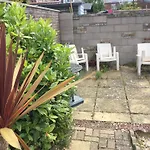 The Seagulls 3 Bedroom House With Parking Weymouth