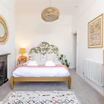 Rose Villa - Hot Tub - Town Centre Location