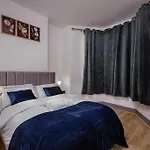 2 Bedroom, 1 Bathroom Apartment