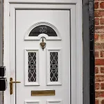Newly Renovated 3Br House Near Hospital & Uni