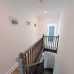 Beach Pebble Cottage - Close To Town & Beach
