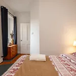 Bright And Quiet 1 Bedroom Apartment, Close To Haymarket